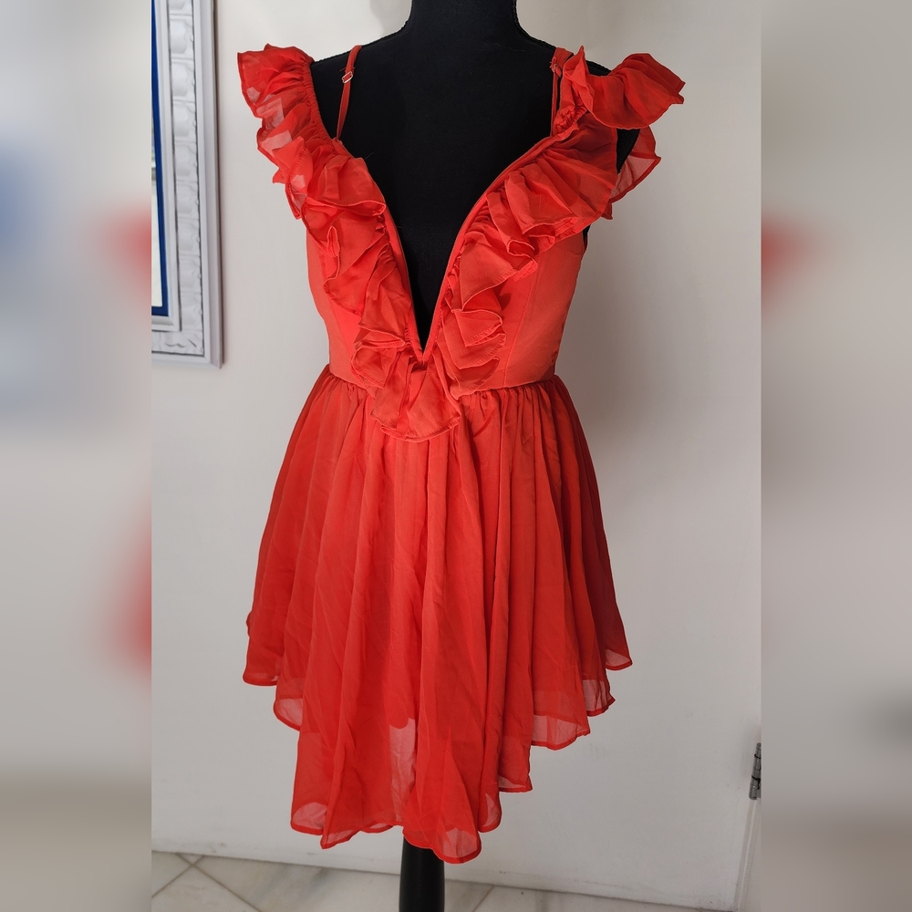 Over shoulders red short dress